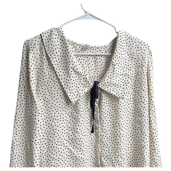 Old Navy Tops - Old Navy Blouse Womens Medium Cream Polka Dot Excellent Peter Pan Collar Ribbon